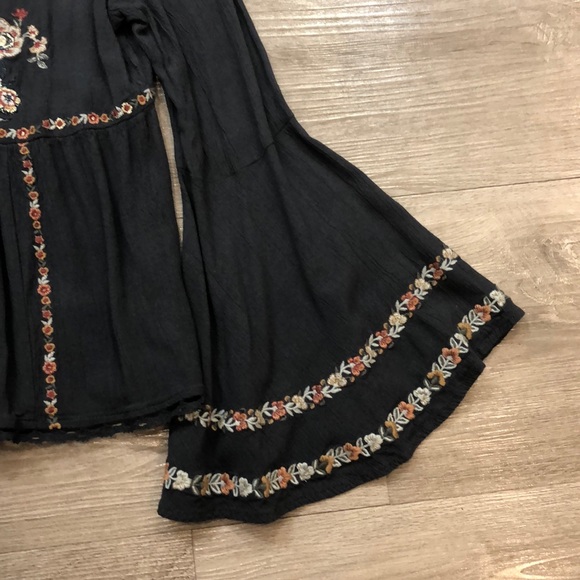 American Eagle embroidered shirt - Picture 3 of 5